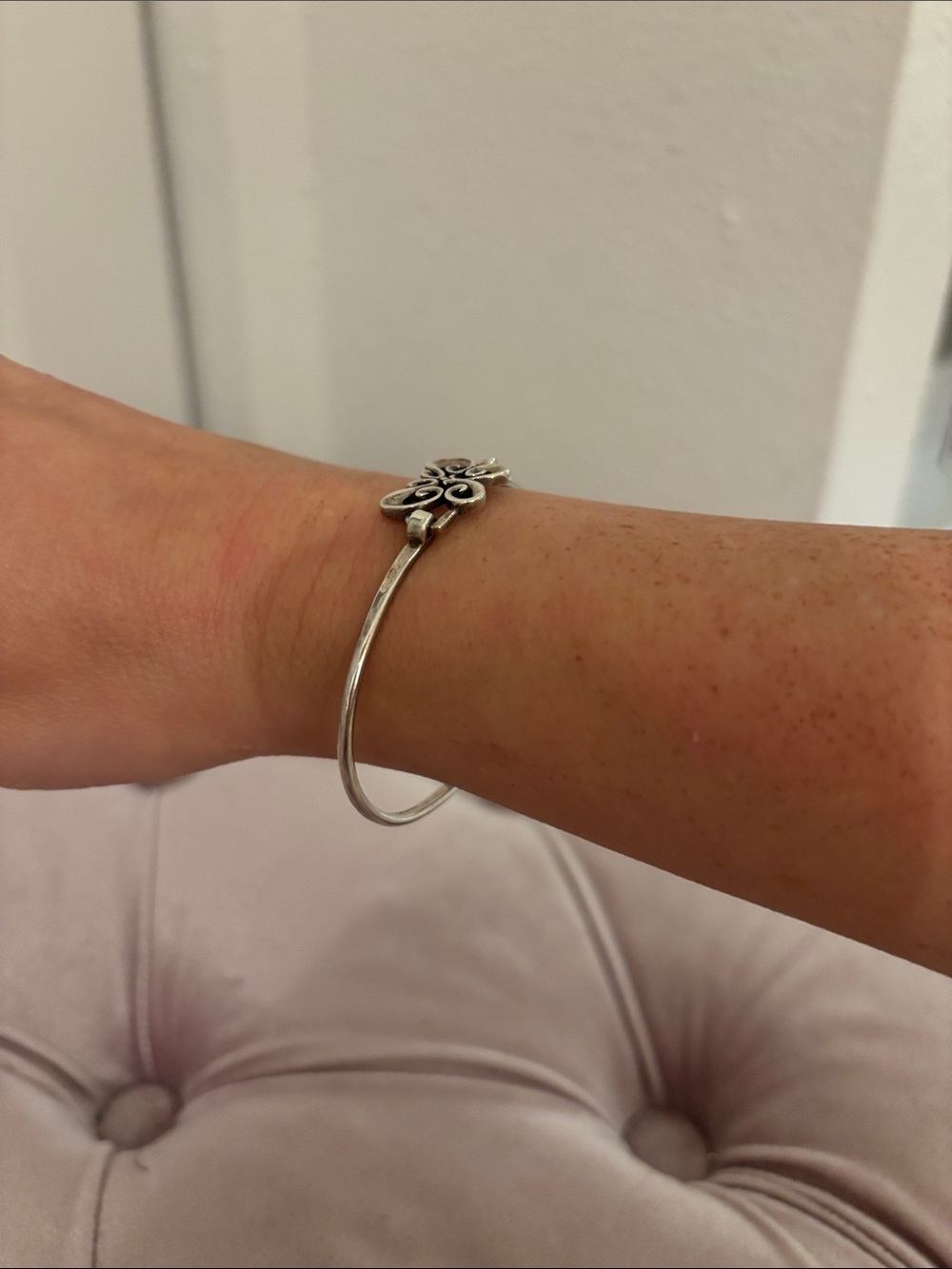 RETIRED James Avery Hammered Open Butterfly Hook On Bangle Bracelet - Picture 8 of 8